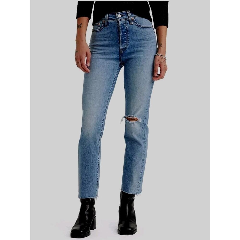 Levi 501 Jeans Women 31x28 Blue Light Wash Button Fly Wedgie Straight Leg Modern